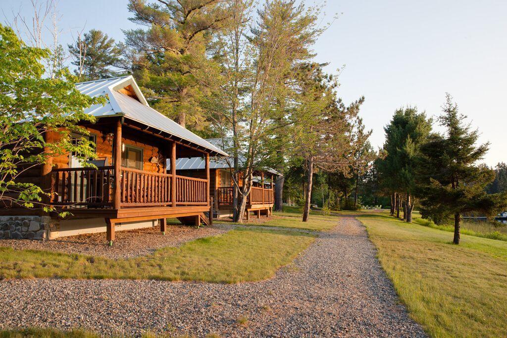 Lake Parlin Lodge & Cabins West Forks Exterior photo